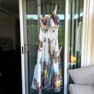 Pretty maxi occasional dress